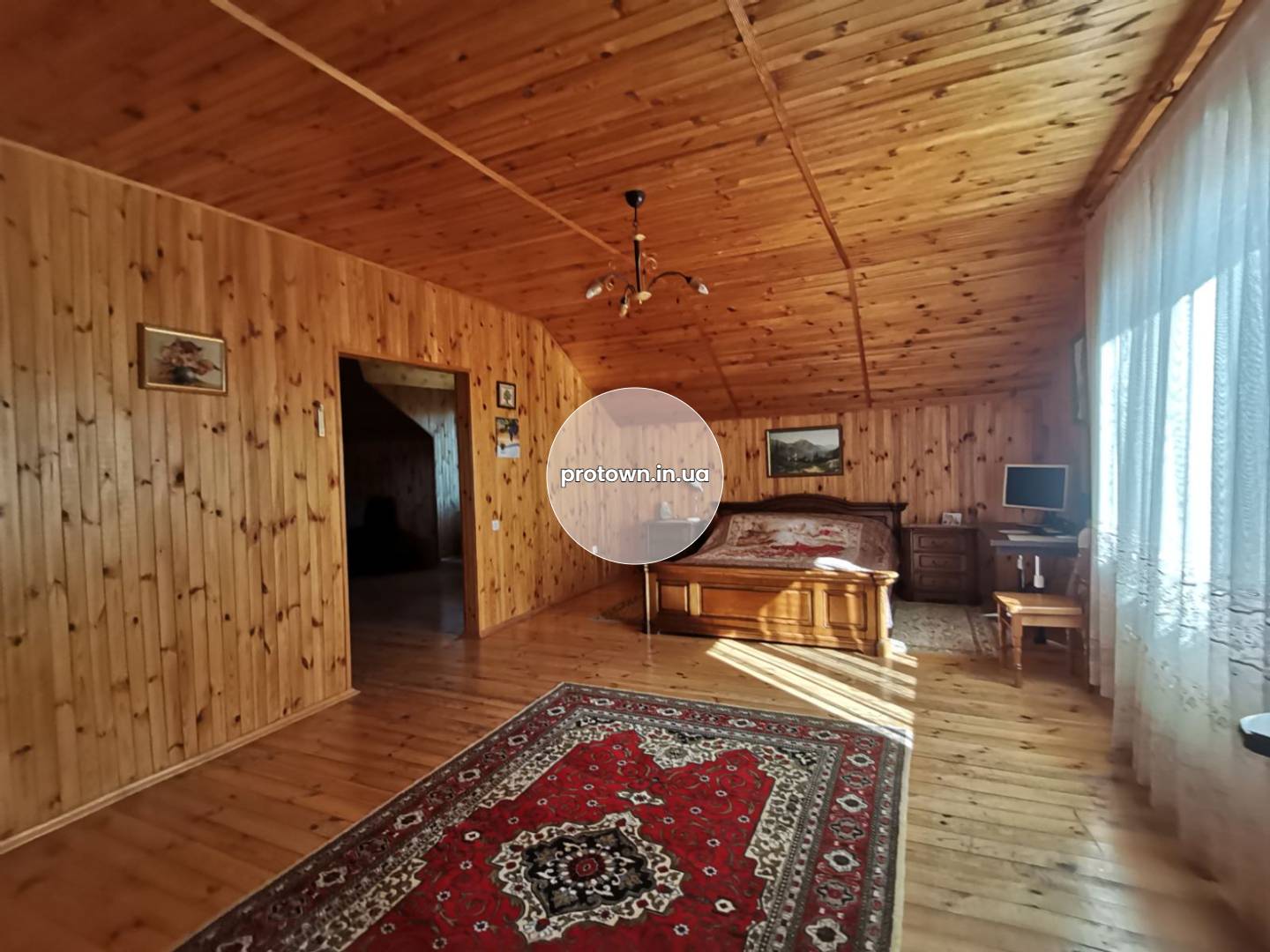 Продажа дома из красного кирпича, 17 соток. От Киева 900м